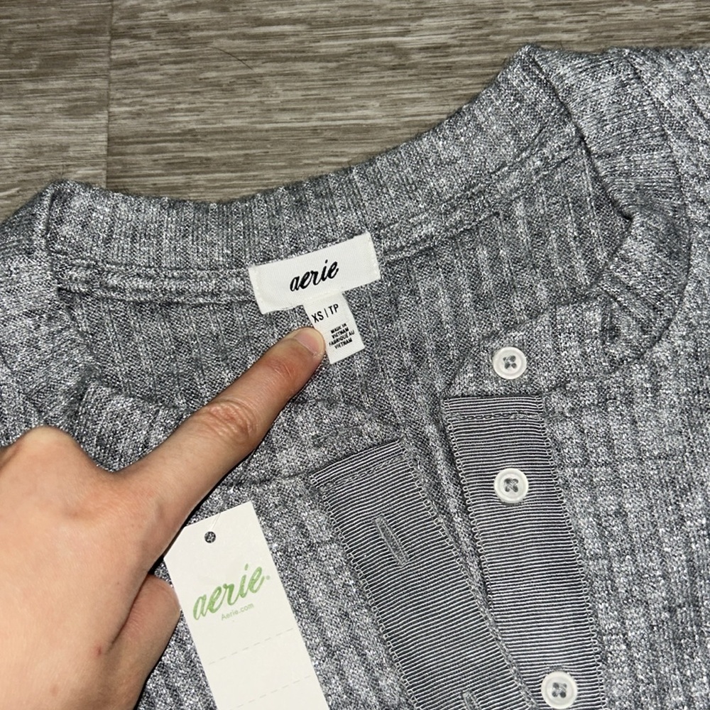 ❤️🔥Firm Price❤️🔥 Aerie cardigan Tshirt - Picture 7 of 10
